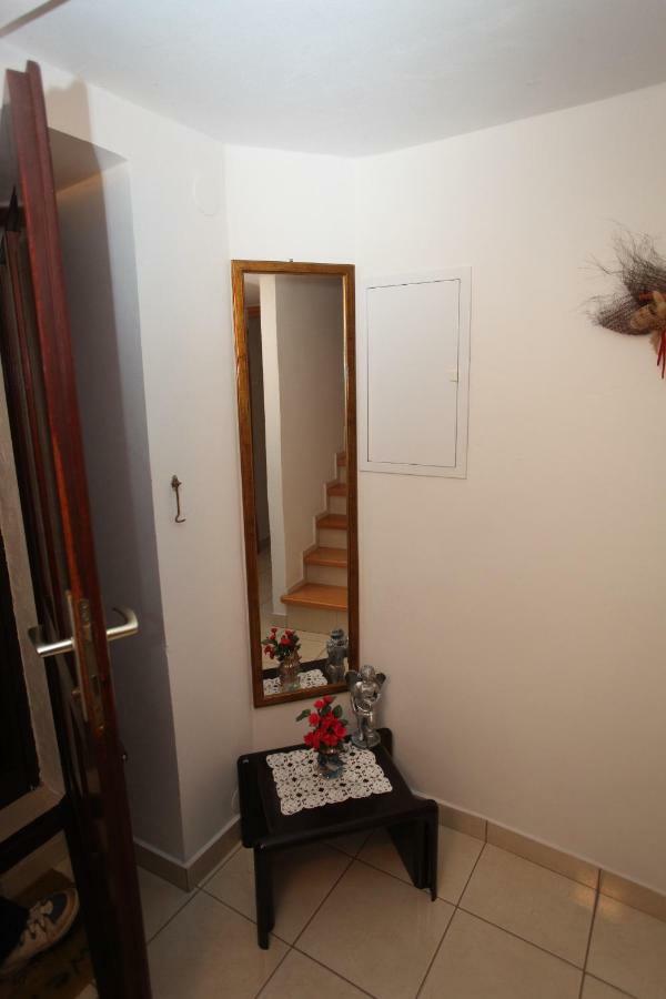 Accommodation Lily Vrana  Экстерьер фото