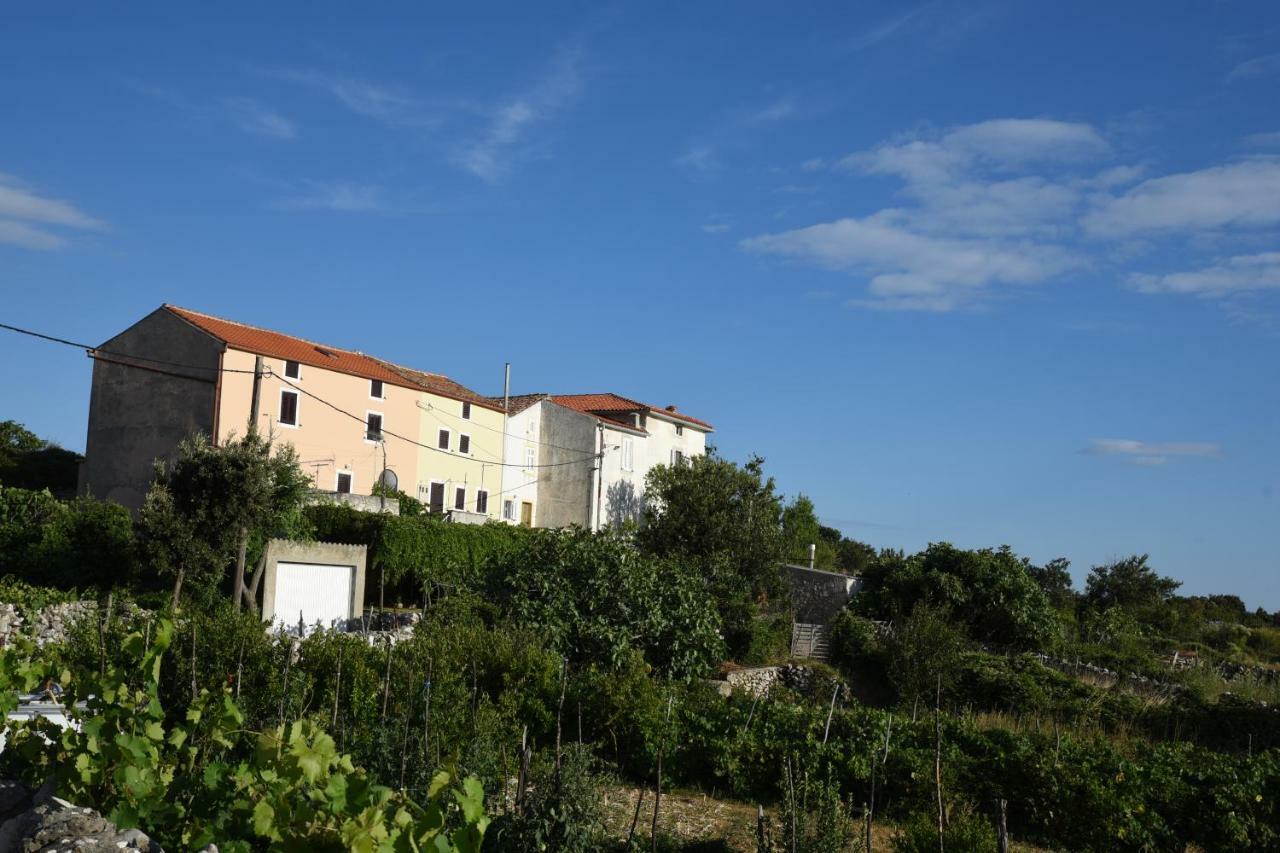 Accommodation Lily Vrana  Экстерьер фото